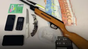 Cinq jeunes arrêtés pour vols violents à Oeiras et Cascais