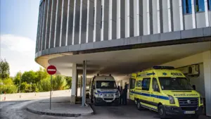 Coimbra. Deux blessés graves après un accident et un incendie transportés à l'hôpital.
