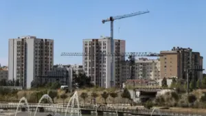 Crise du logement au Portugal éloigne les jeunes et affecte la croissance, déclare le FMI