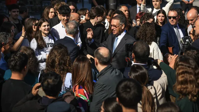 "Dans des sociétés comme la nôtre, nous avons besoin d'identité et de valeurs"