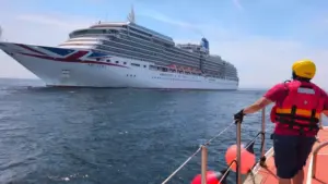 Deux personnes âgées secourues après une urgence médicale à bord d'un navire à Cascais