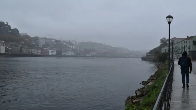 Dimanche apporte... de la pluie. Huit districts (du Nord) sont placés en alerte jaune.
