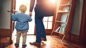 Droits des parents travailleurs : « Pas besoin de demander », mais doivent informer