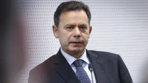 Falta d'accord sur la loi du travail ? "Ce serait inexcusable", lance Montenegro.