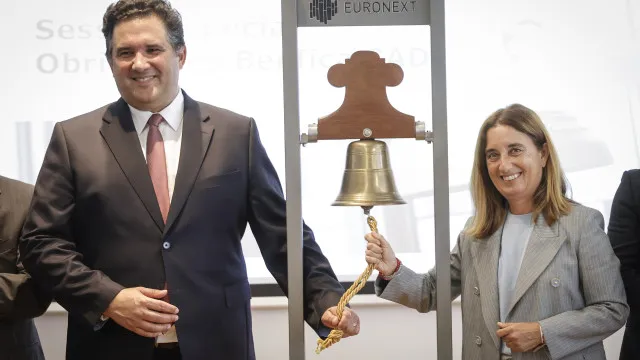 Fonds américain achète une participation du "Roi des Poulets" dans Benfica SAD.