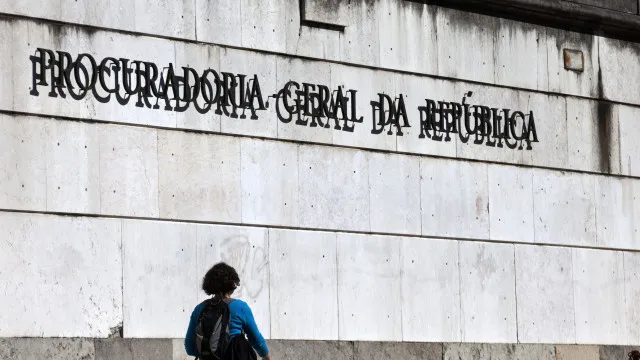 Fraudes avec des cours de portugais pour immigrants dénoncées. Le ministère public enquête