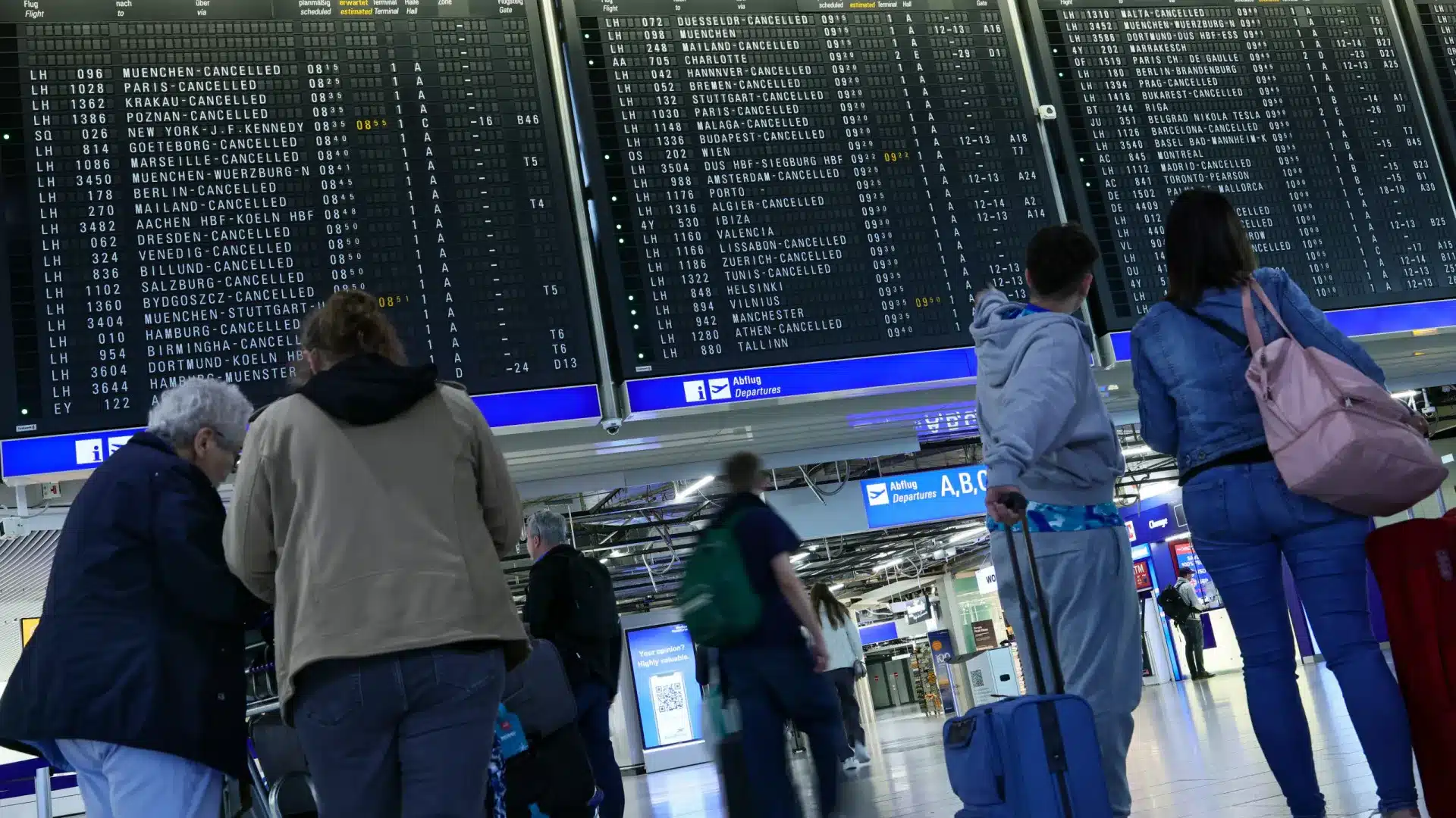 Grève chez Lufthansa annule des centaines de vols. Affecte 9 liaisons au Portugal.