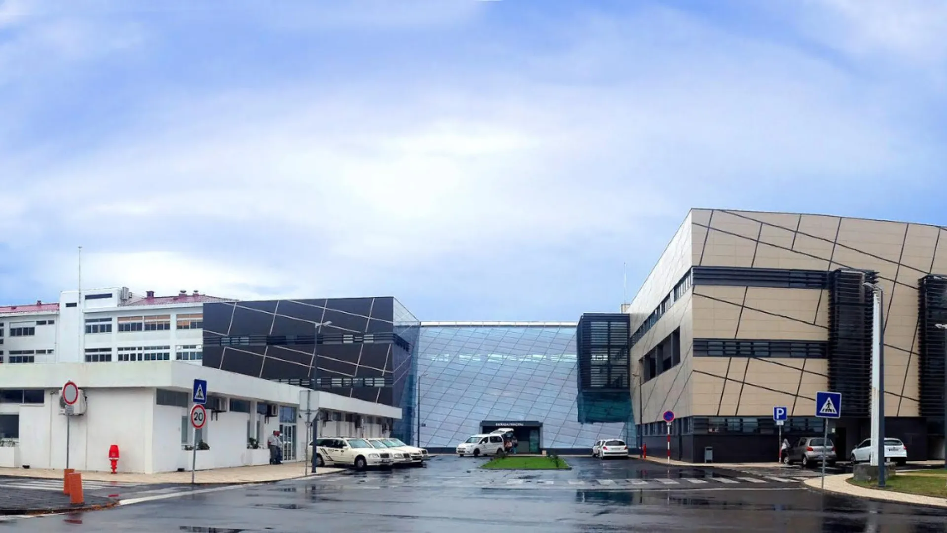 Grève des auxiliaires de santé de l'hôpital de Horta annulée.