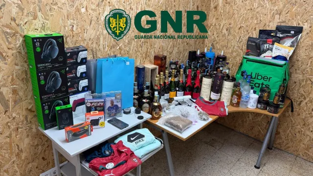 Homme arrêté à Gaia avec près de 10 000 doses d'héroïne et des articles volés.