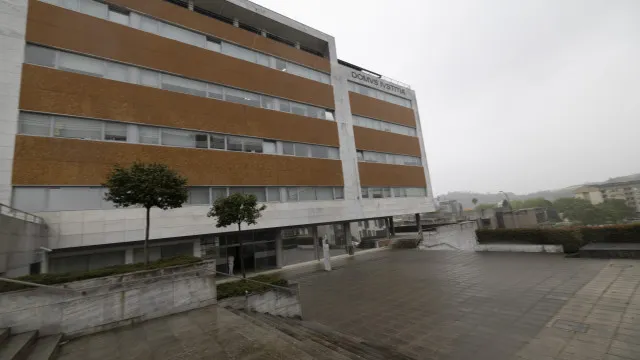 Il a tué un compagnon, s'est couché avec le corps jusqu'à ce qu'il sente mauvais, puis l'a enterré.