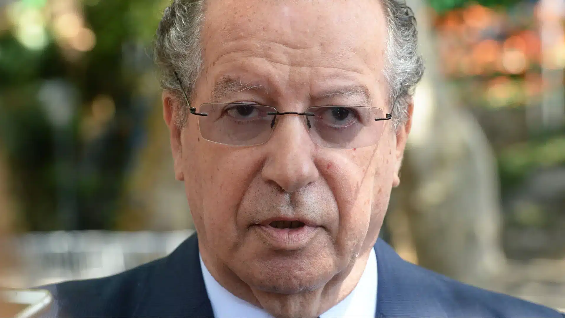 Ireneu Barreto promulgue les derniers diplômes avant de cesser ses fonctions.