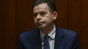 Je condamne fermement la tentative d'attentat contre Trump.