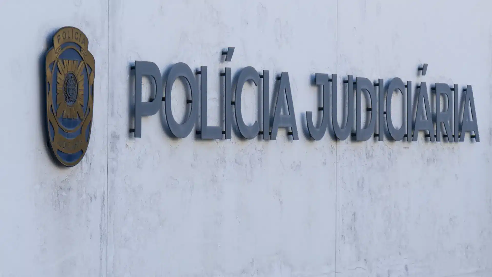 Jeune fille de 20 ans violée par un voisin et ami de la famille à Santo Tirso.