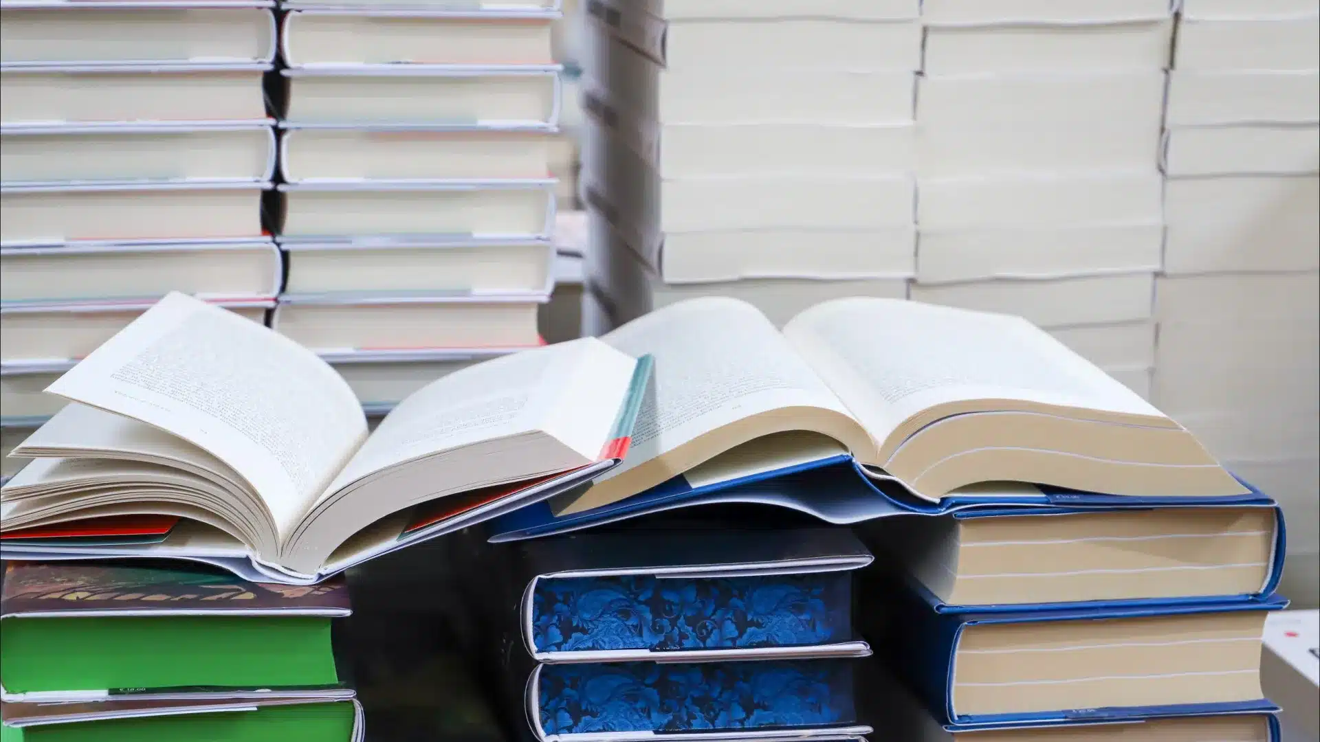 Journée mondiale du livre : Que vous soyez un lecteur avide ou non, promenez-vous. Il y aura des surprises.