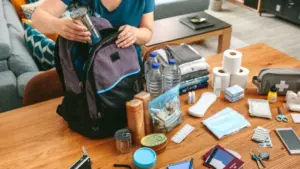 La Belgique demande un kit d'urgence : Et si le Portugal le demande aussi ? Que doit-il contenir ?