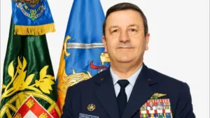 La centralité des Açores rend le "pays plus grand et plus profond"