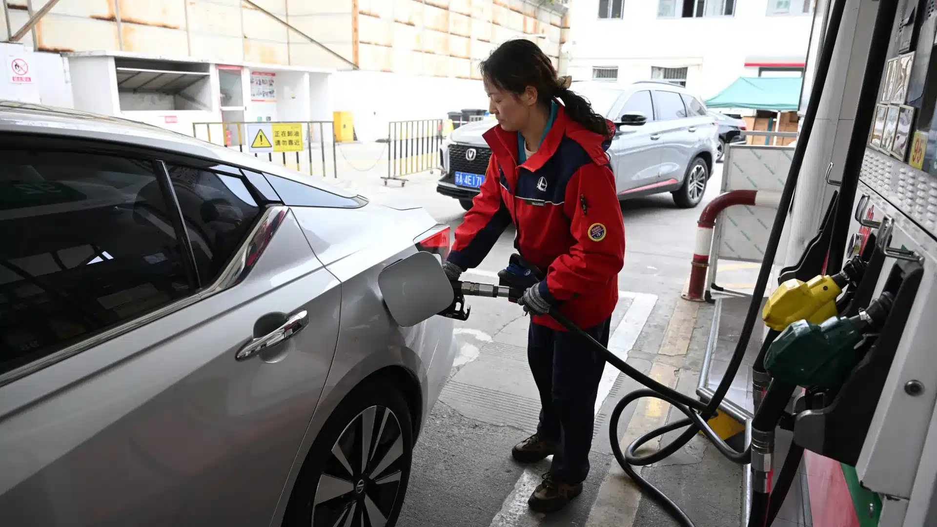 La Chine va continuer à limiter à moitié l'augmentation des prix des carburants.