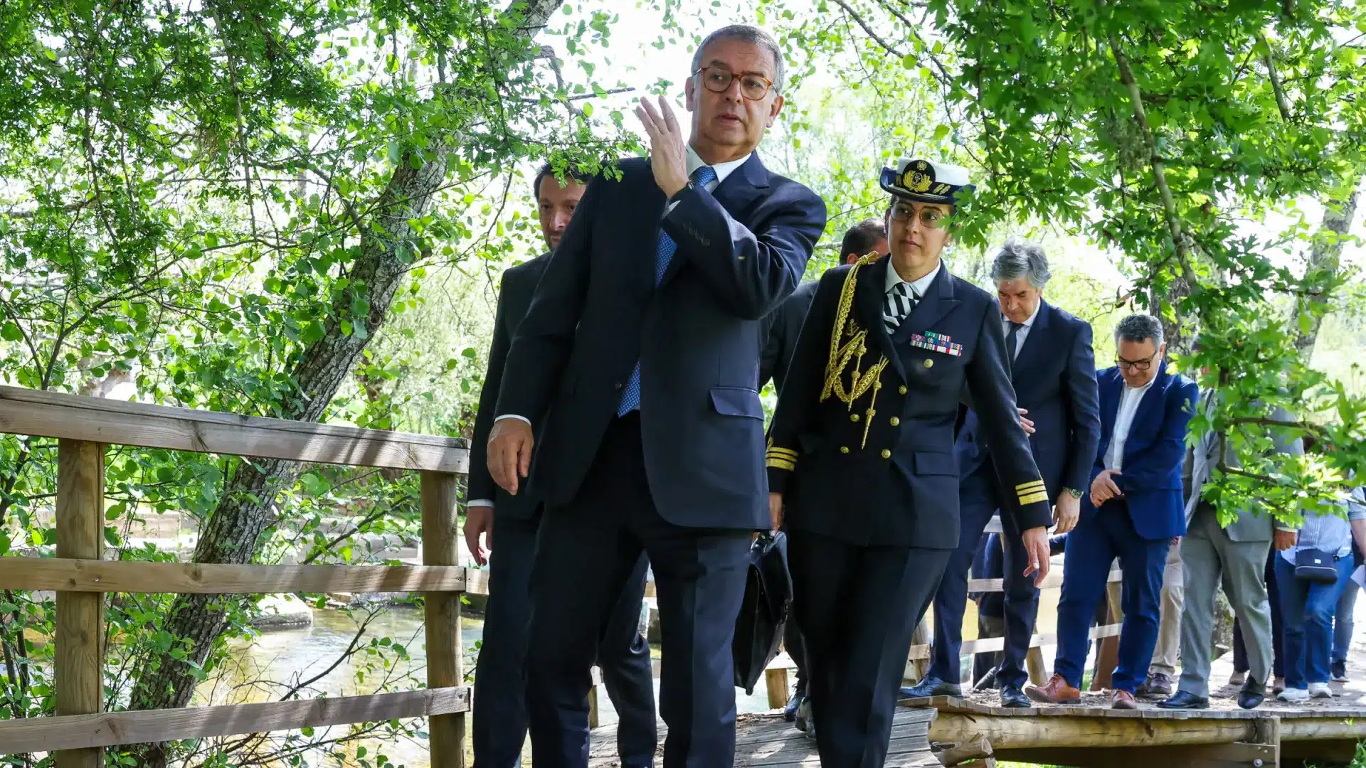 La compagnie d'assurance plante un arbousier à Proença-a-Nova (après le passage d'intempéries)