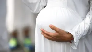 La direction du SNS ne va pas empêcher le suivi des femmes enceintes par des infirmiers.