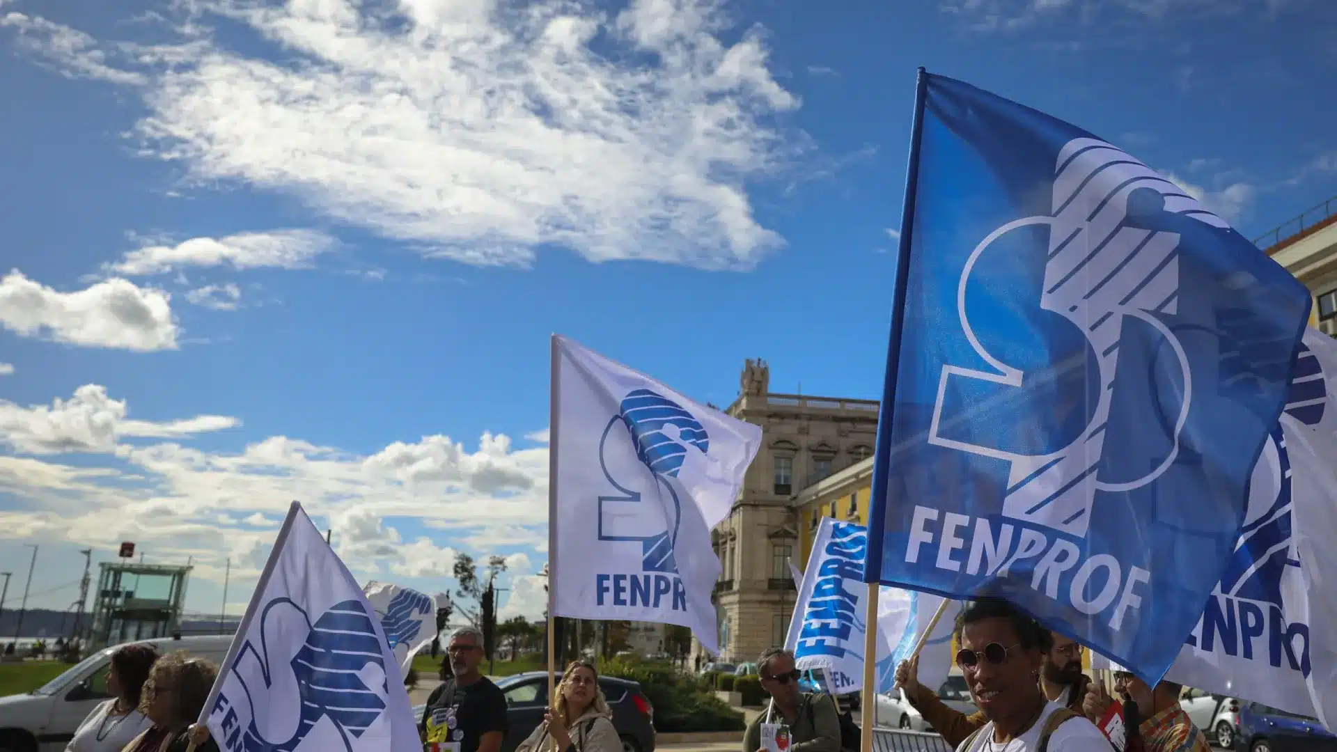 La Fenprof déplore la réduction des postes au concours de professeurs.