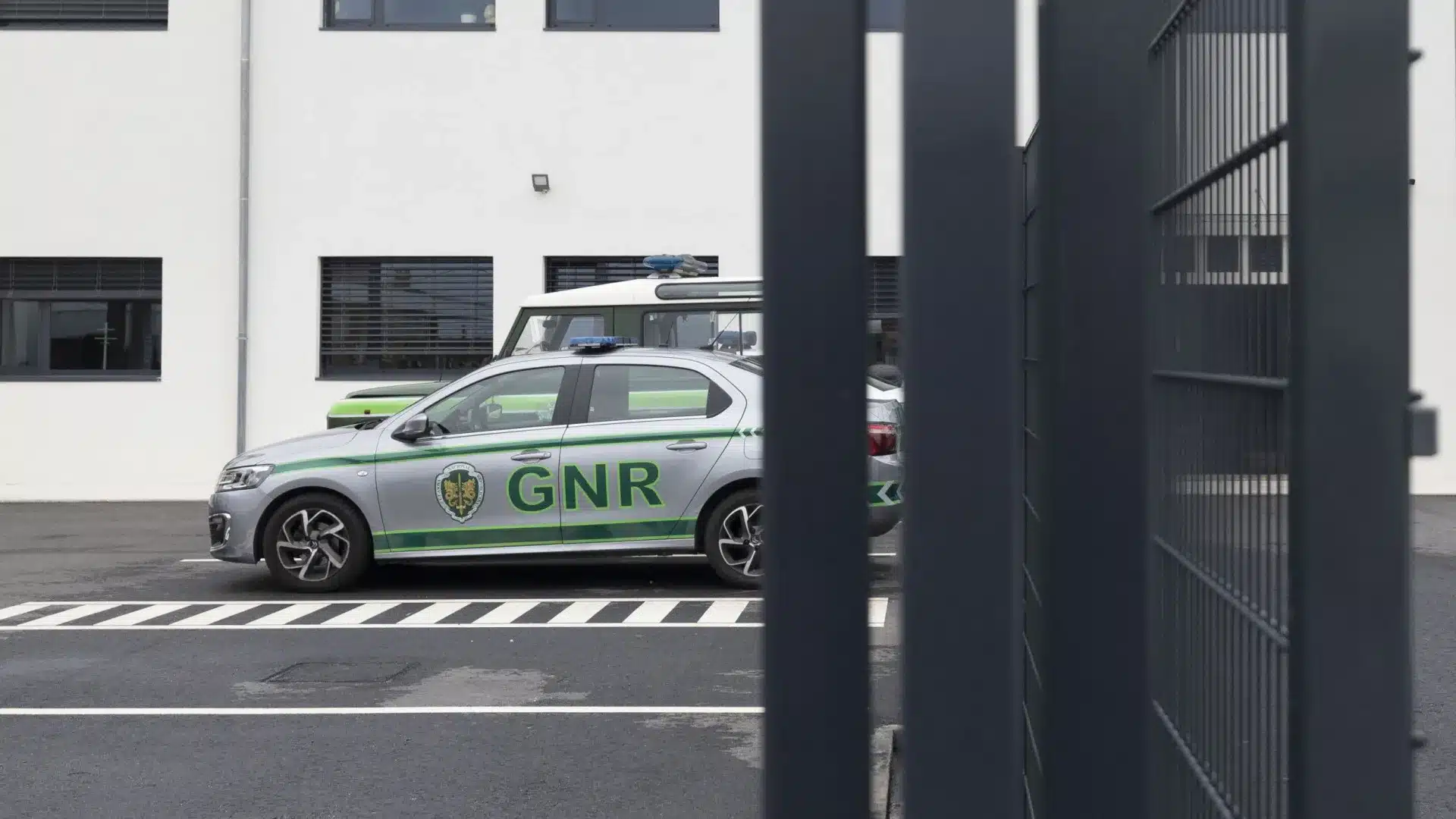 La GNR sauve des personnes âgées de 84 et 90 ans victimes de violence par une aide-soignante.