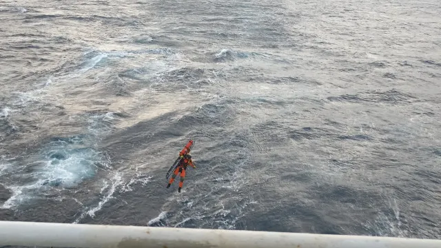 La marine a coordonné deux sauvetages au large de l'archipel des Açores.