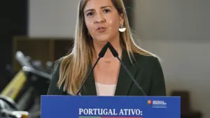 La ministre de la Culture rejette l'association entre immigration et crime.