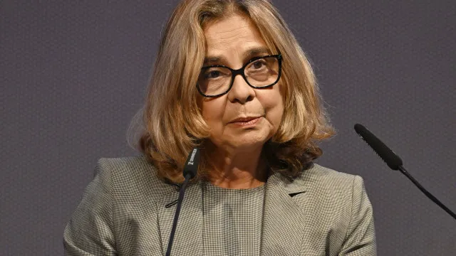 La ministre défend l'exécution de tous les protocoles signés avec les techniciens de l'INEM.