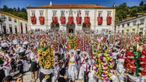 La population de Tomar décide le 18 si elle veut la Fête des Tabuleiros en 2027.