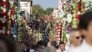 La population de Tomar vote pour la tenue de la Festa dos Tabuleiros en 2027.