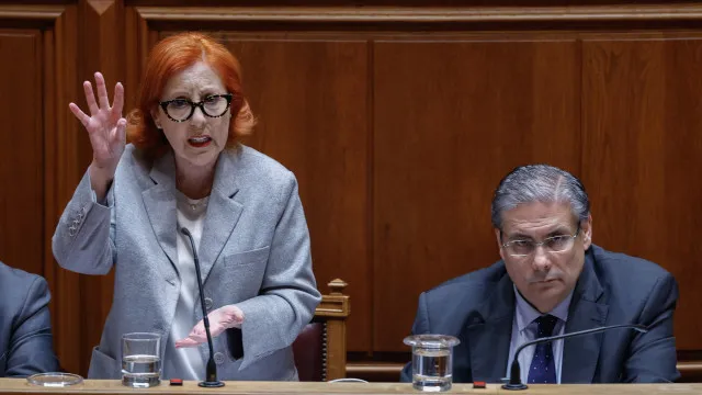 La raffinerie de Sines est "essentielle". La ministre explique comment le gouvernement peut aider.