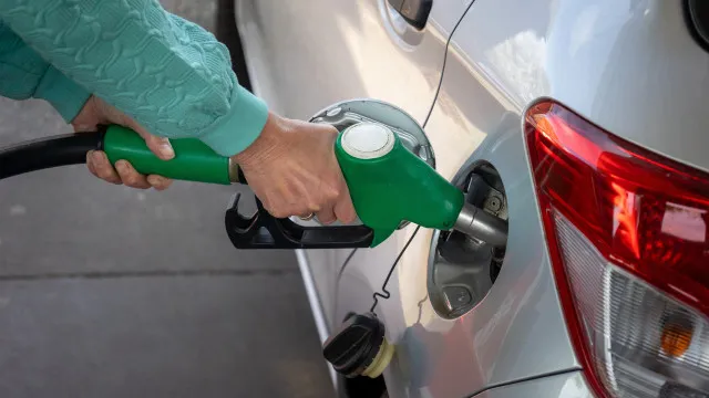 La semaine commence avec des changements dans les carburants : Suivez ce conseil pour économiser