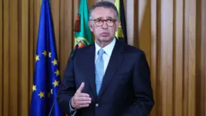 L'assurance signale l'absence de rapport du gouvernement sur le train de tempêtes.