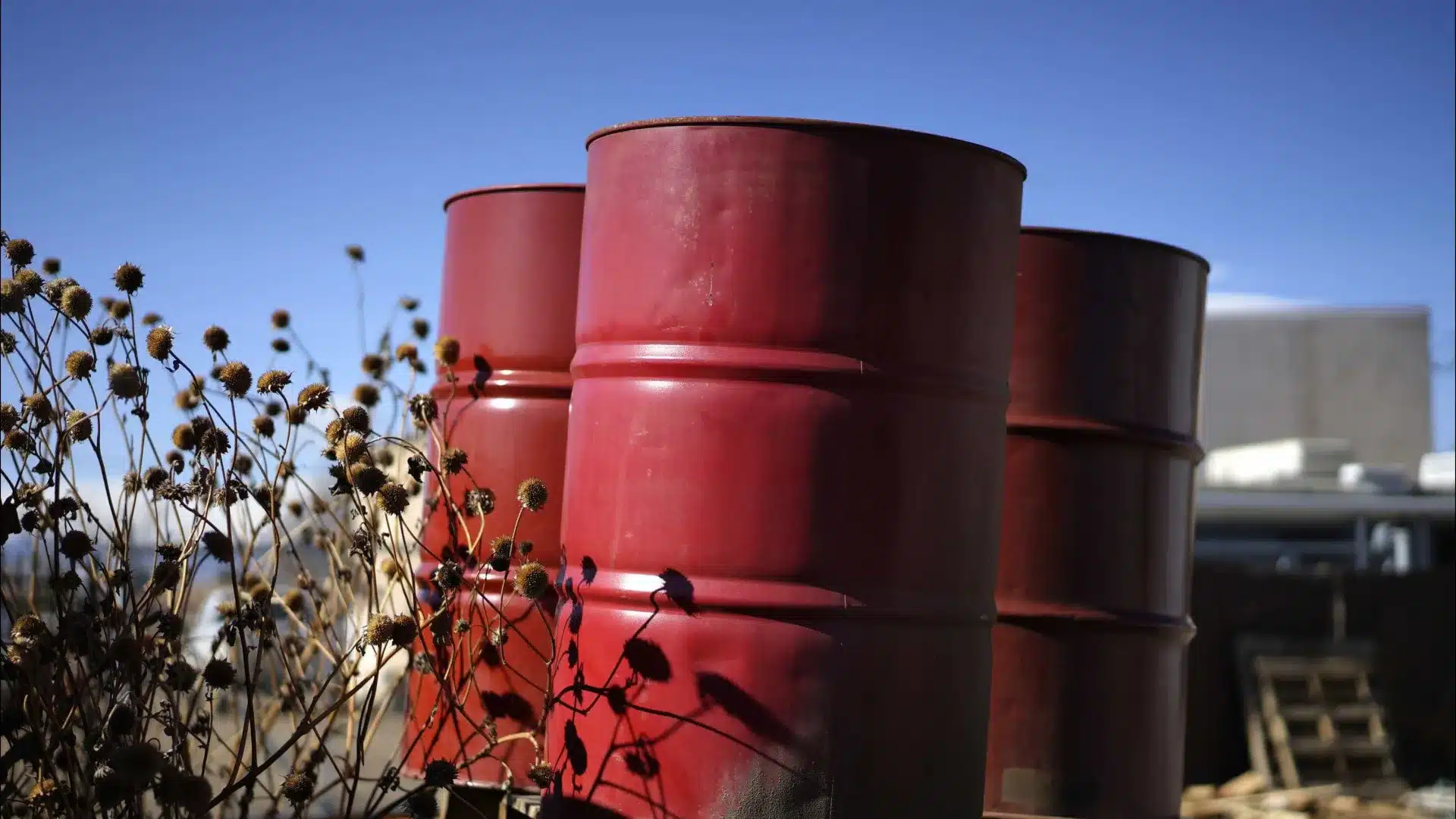 Le Brent a avancé de 0,70 % après un nouvel ultimatum de Trump pour la réouverture d'Ormuz.