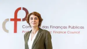 Le CFP révise à la baisse la croissance de l'économie à 1,6 % en 2026.