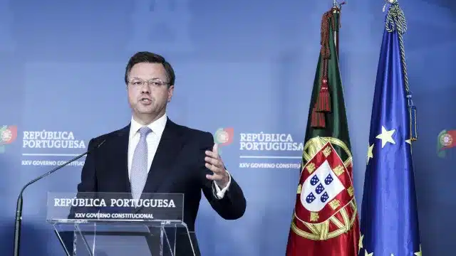 Le gouvernement approuve en général la réforme du code des marchés publics.