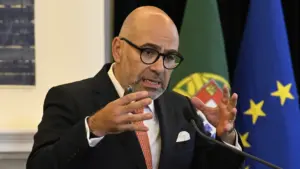 Le gouvernement assure le respect de la loi dans le concours de la Ligne Violeta du métro.