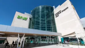 Le gouvernement guinéen dénonce la "rétention" d'étudiants à l'aéroport de Lisbonne.