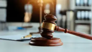 Le MP accuse un homme d'avoir tenté de tuer un autre homme juste parce qu'il est du sud du pays.