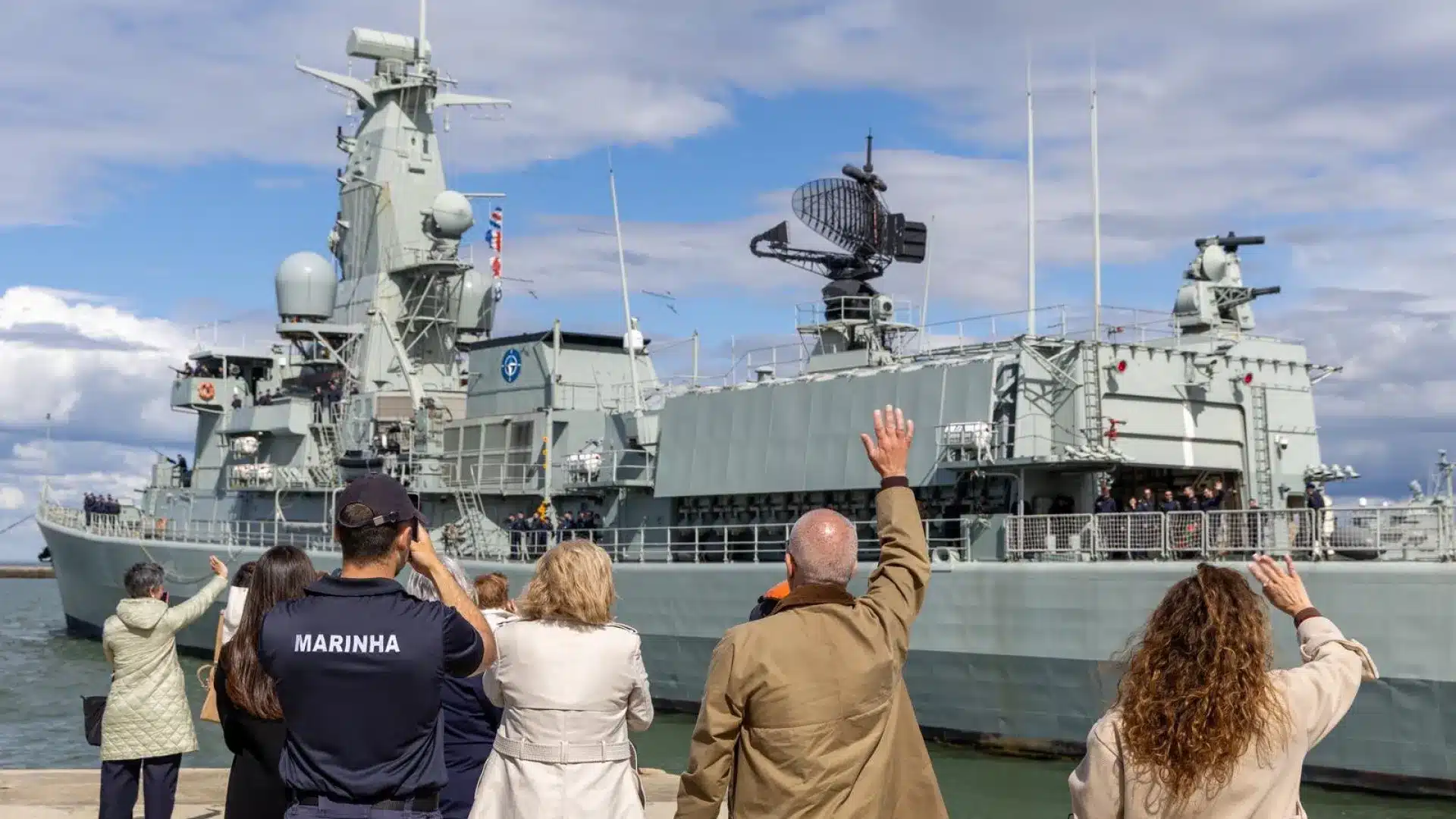 Le navire D. Francisco de Almeida est parti pour une mission de l'OTAN dans la Baltique.