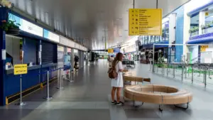 Le nombre de passagers débarqués aux Açores continue de baisser en mars.