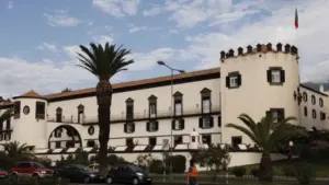 Le Parlement de Madère souligne les progrès de la région mais l'opposition souligne les lacunes.