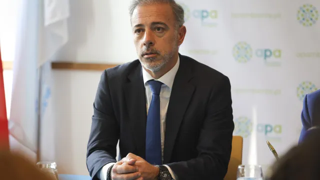 Le résultat net de l'exercice de la Chambre de Porto est de 68 millions.