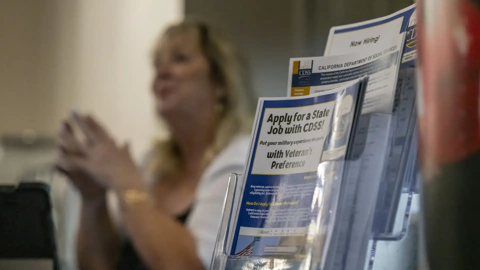 Le taux de chômage recule à 4,3 % en mars aux États-Unis.