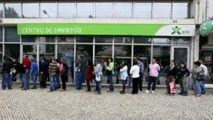 Le taux de chômage recule en février dans la zone euro et dans l'UE.