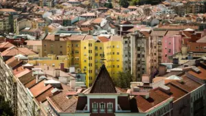 Le taux Euribor descend à trois mois et monte à six et à 12 mois