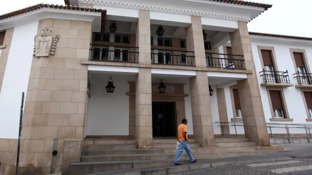 Le tribunal d'Évora condamne deux hommes pour vols et enlèvements.