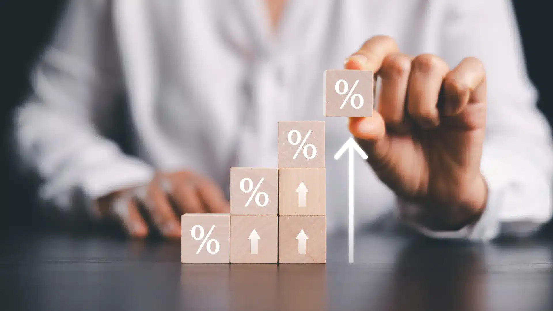 Les taux d'intérêt des dépôts à terme augmentent en chaîne pour la 1ère fois depuis octobre.