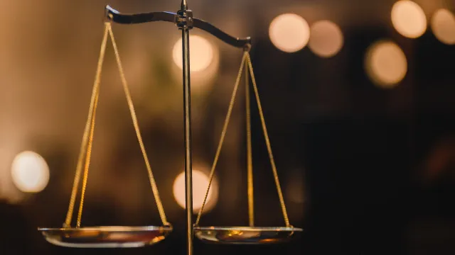 Lex : Les défenses tentent de discréditer les conclusions de l'Autorité fiscale.