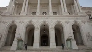 Lisbonne. L'homme qui a lancé un "cocktail molotov" est professeur et militant du PS.